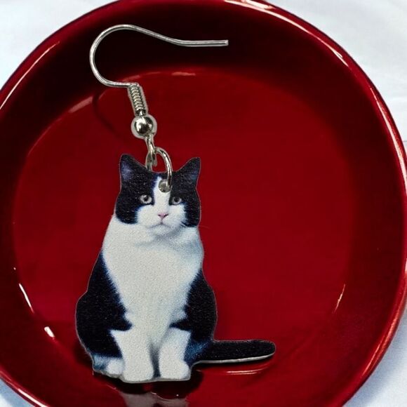 Black Tuxedo Cat 🐈‍⬛ Earrings Gothic Dangle Shiny Acrylic Tux Kitty Cute Gift - Picture 2 of 8